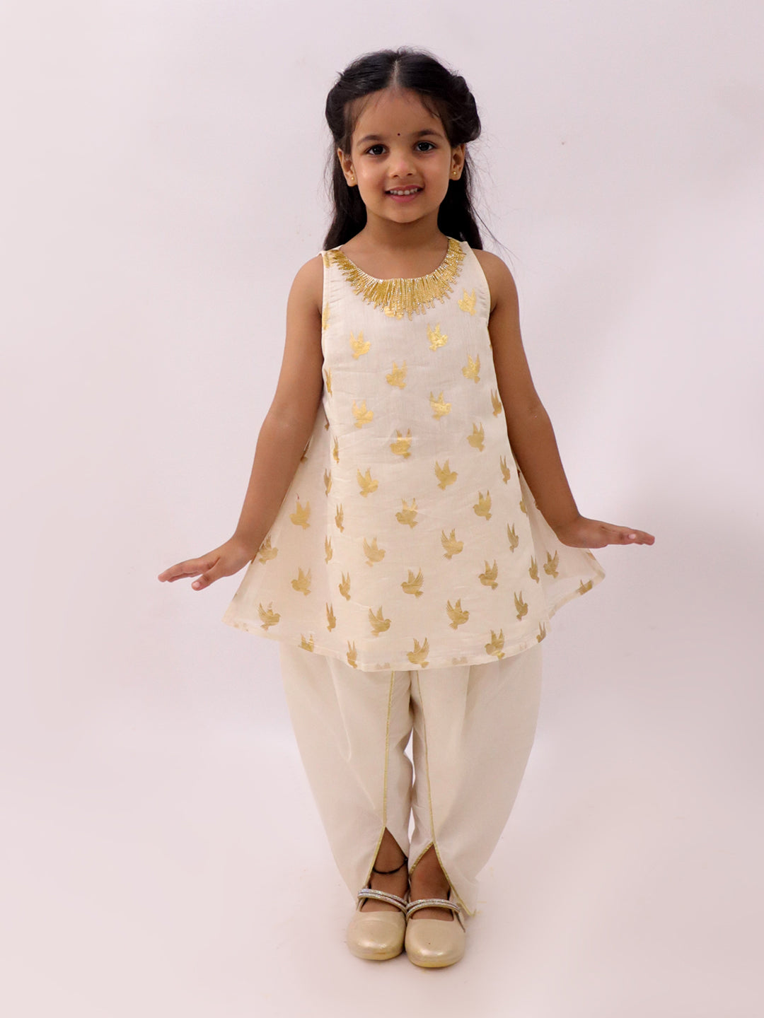 Mishti Off White Kurta and Dhoti Set For Girls