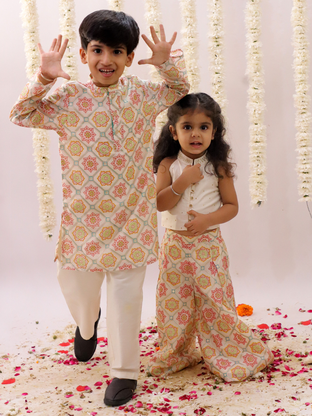 Mishti Off White Kurta Pyjama Set For Boys
