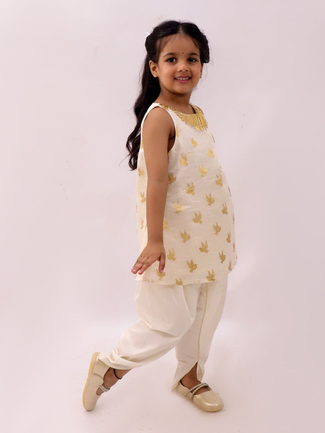 Mishti Off White Kurta and Dhoti Set For Girls
