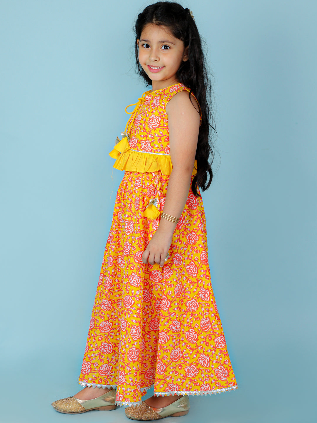 Girls Stylish Folklore printed Ghaghara choli set