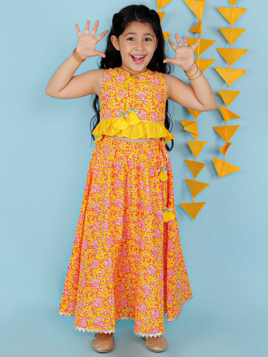 Girls Stylish Folklore printed Ghaghara choli set