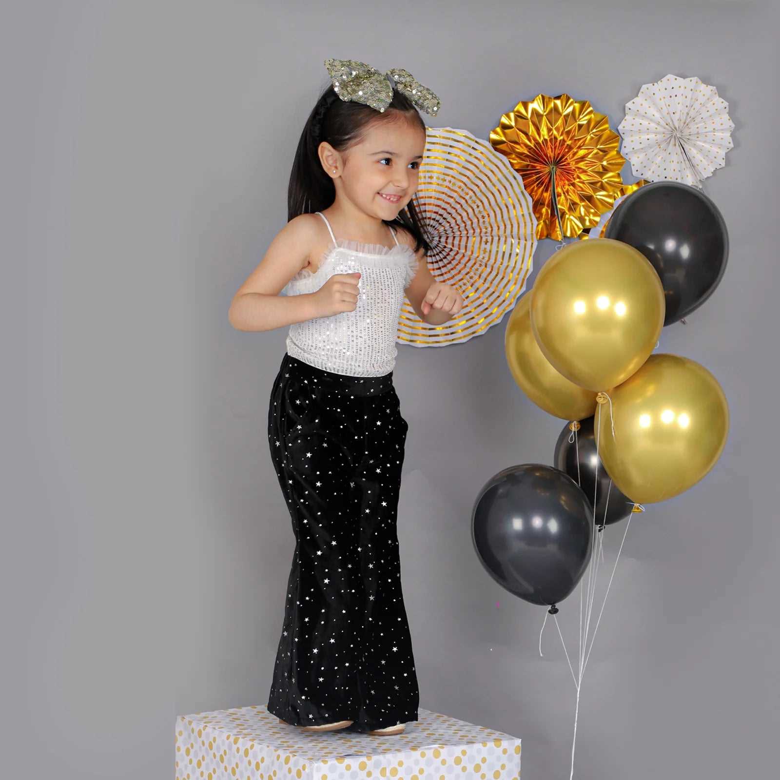 Girls Coord sets, Stylish Sequence spaghetti Top with Glitter Star print Velvet Pants