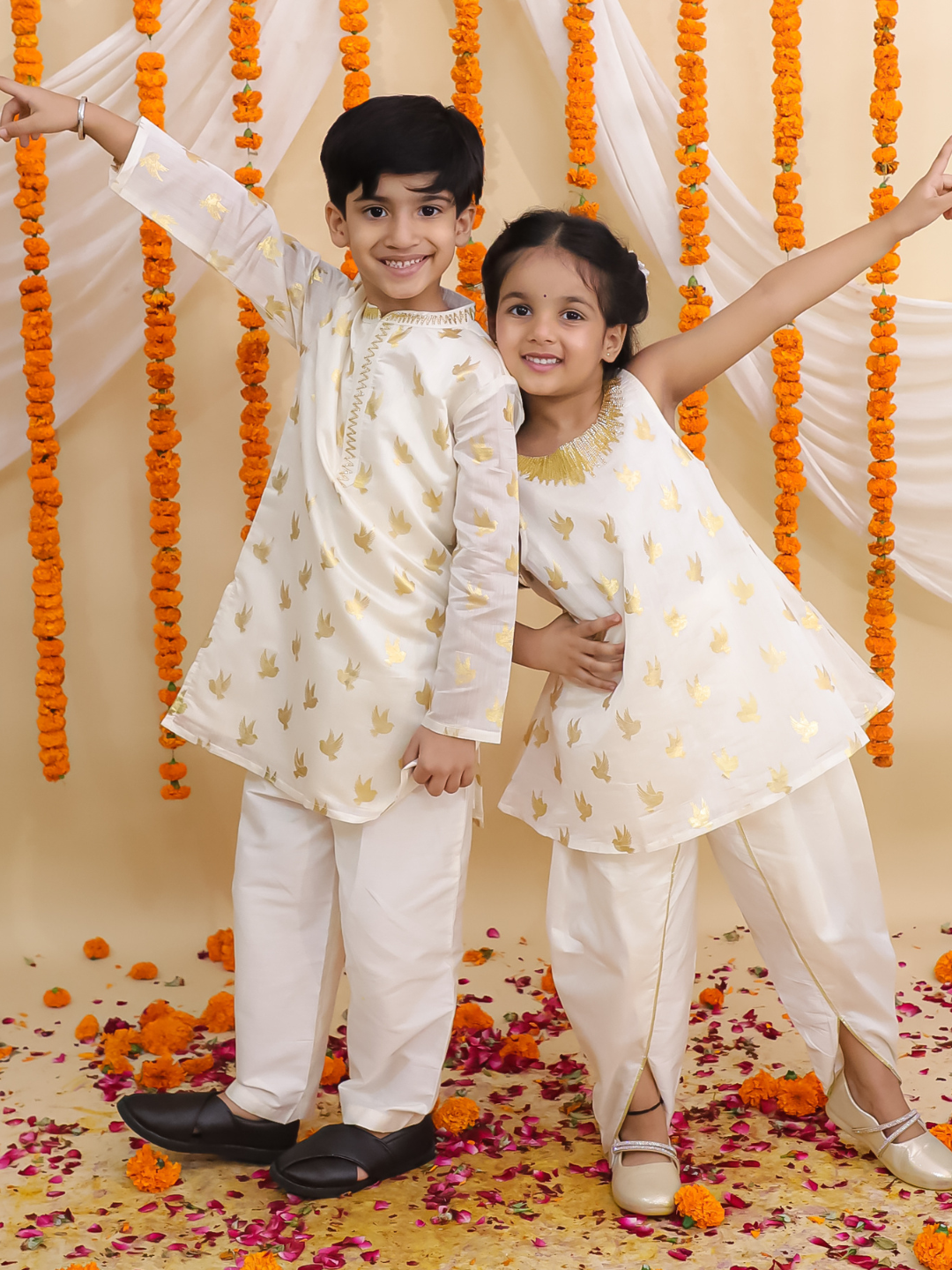 Mishti Off White Kurta and Dhoti Set For Girls