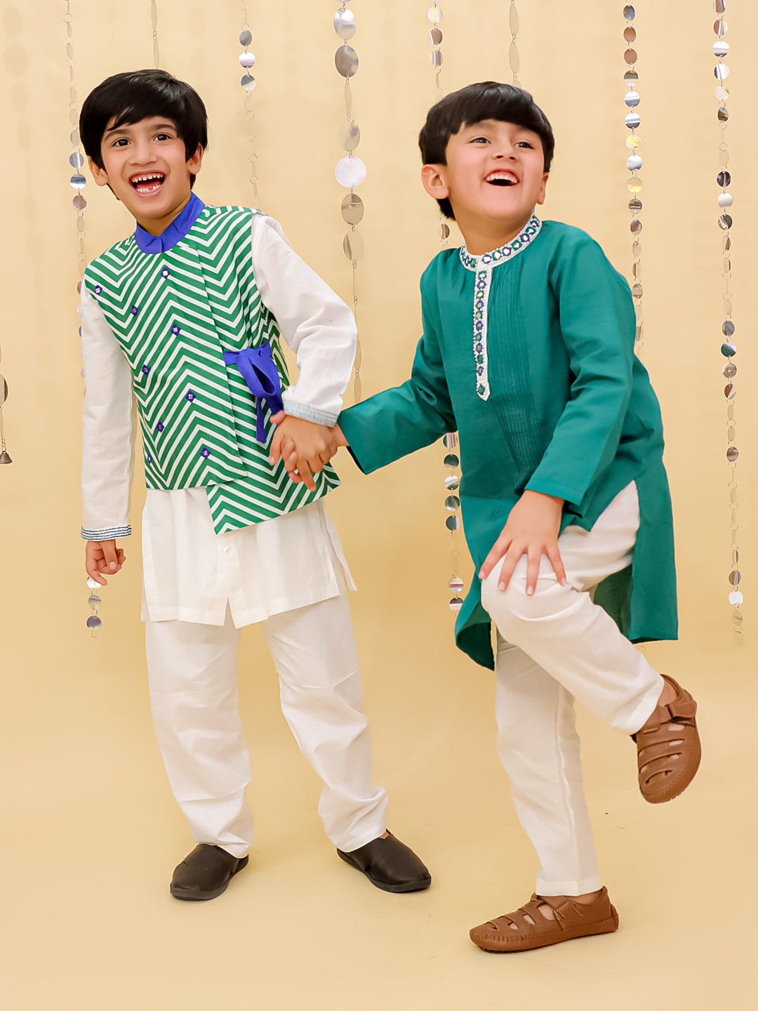 Shor-Gul Green Kurta Pyjama Set For Boys