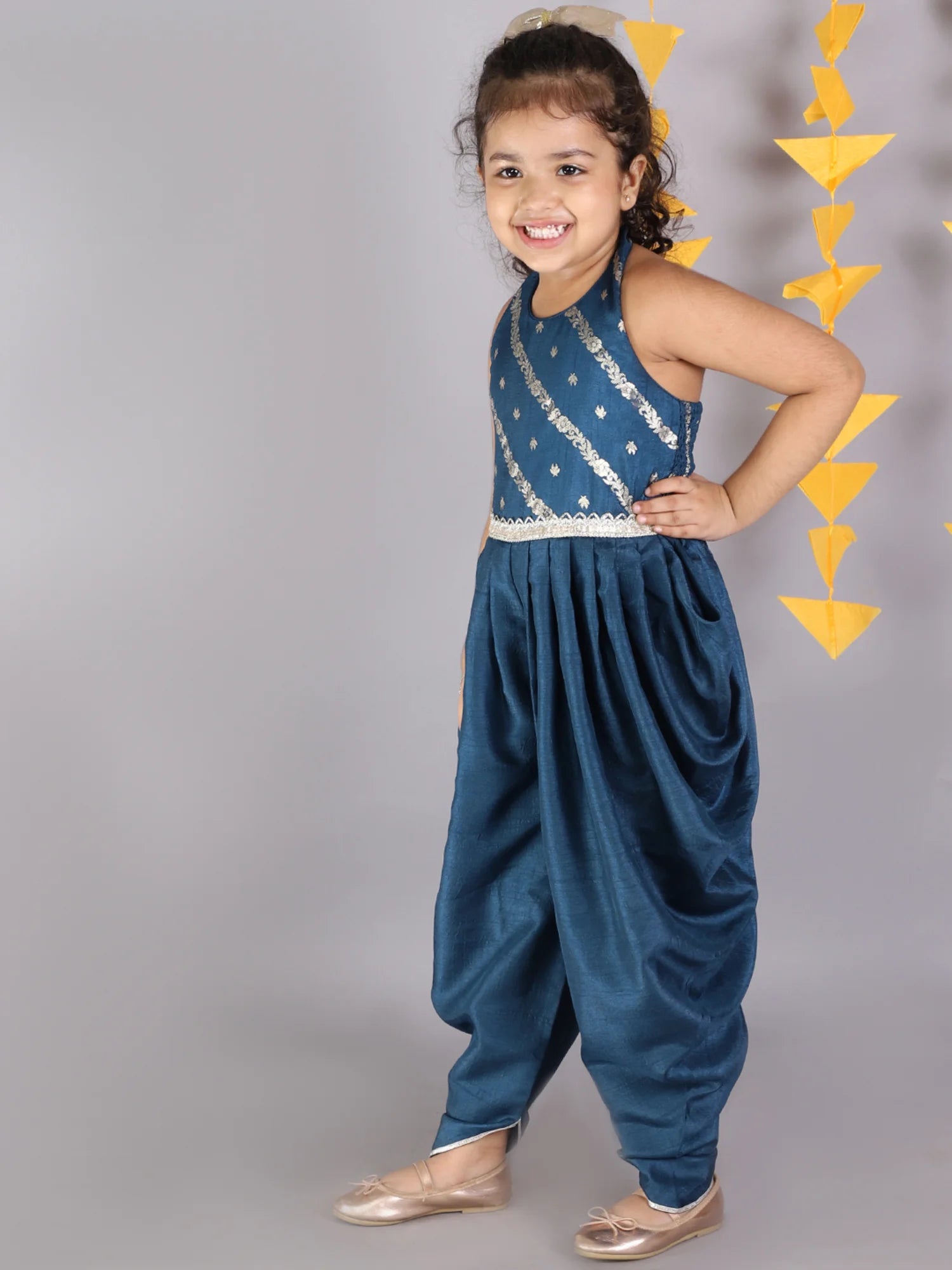 Girls jamavar printed jumpsuit