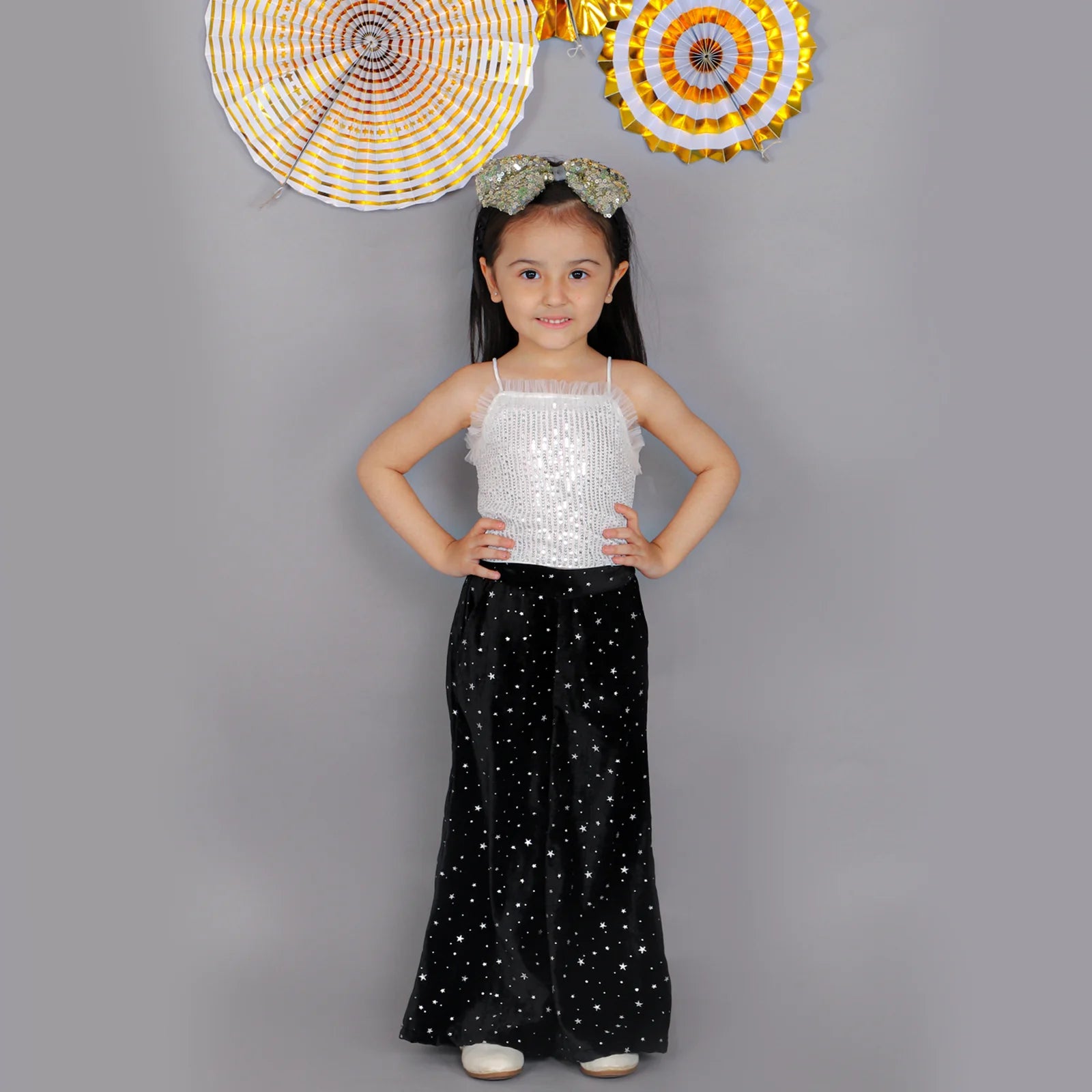 Girls Coord sets, Stylish Sequence spaghetti Top with Glitter Star print Velvet Pants