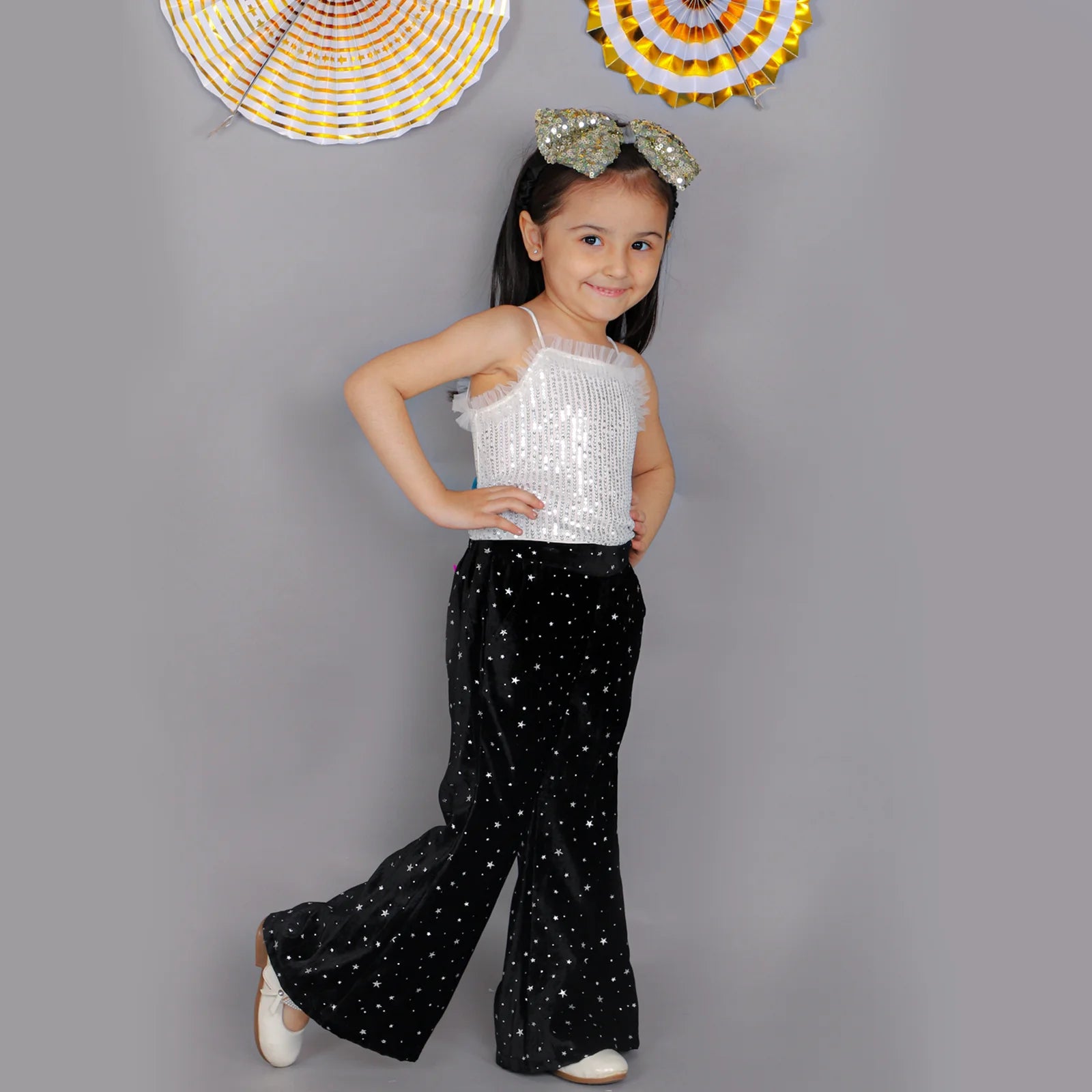 Girls Coord sets, Stylish Sequence spaghetti Top with Glitter Star print Velvet Pants