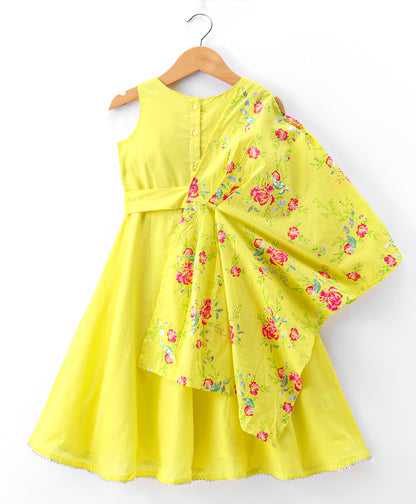 Girls maxi with lace work