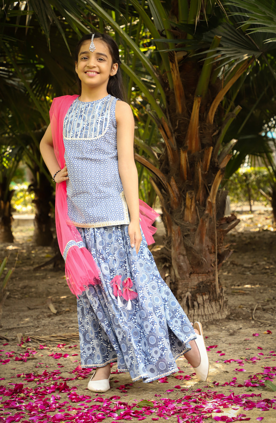 Girls stylish Folklore printed kurta with ghaghra &amp; dupatta set