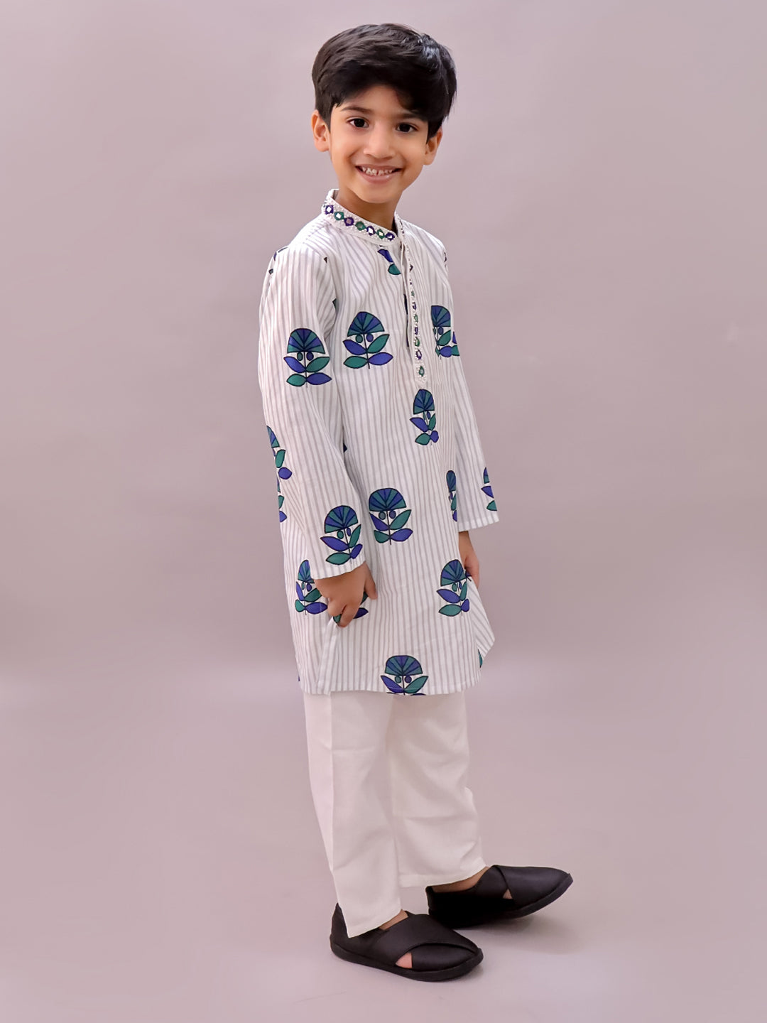 Shor-Gul White Kurta Pyjama Set For Boys