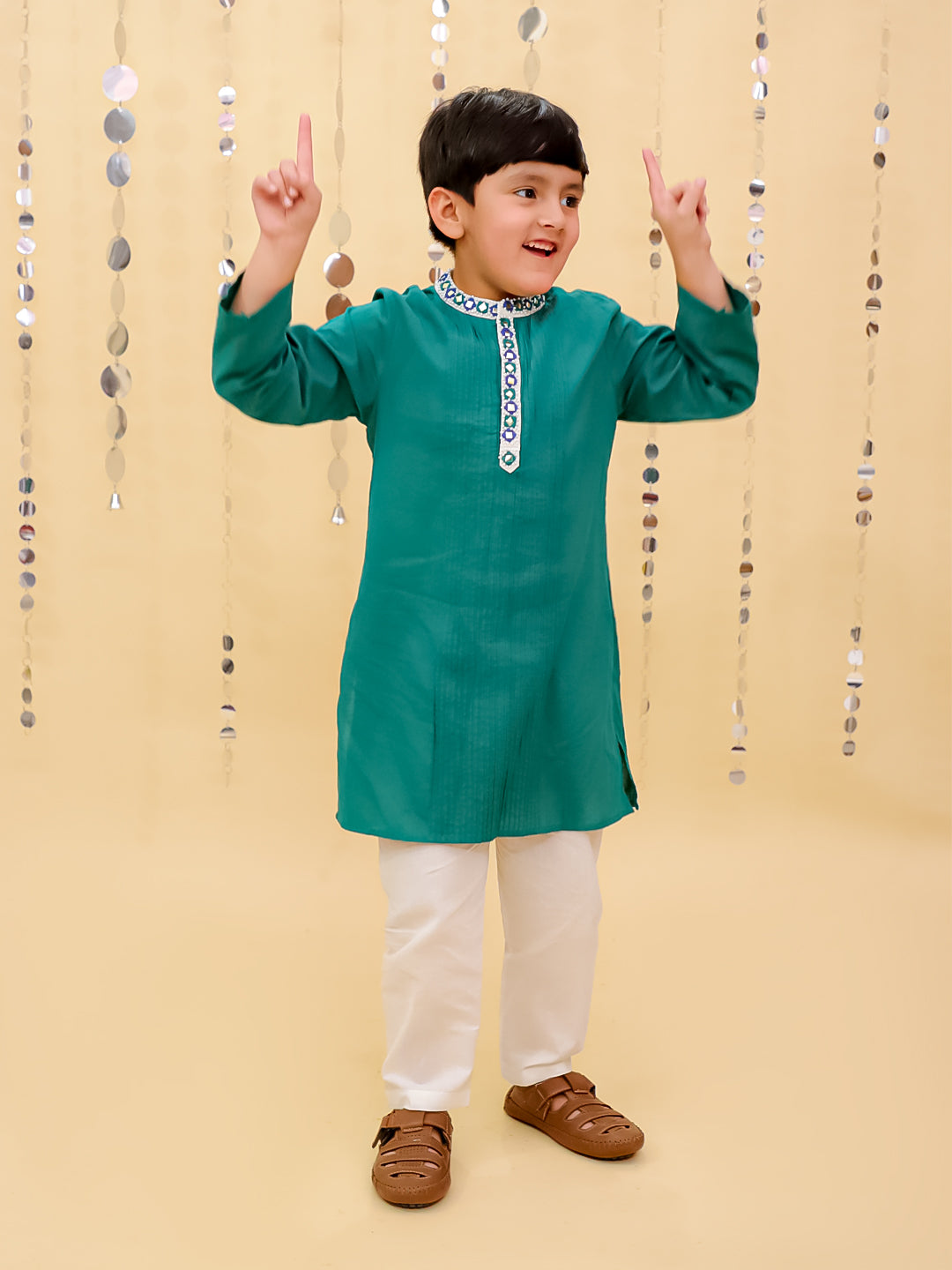 Shor-Gul Green Kurta Pyjama Set For Boys