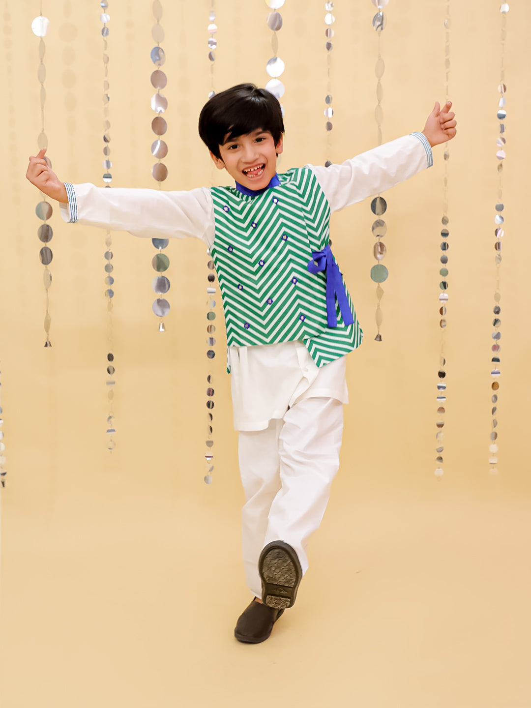 Shor-Gul White Kurta Pyjama with Green Jacket Set For Boys