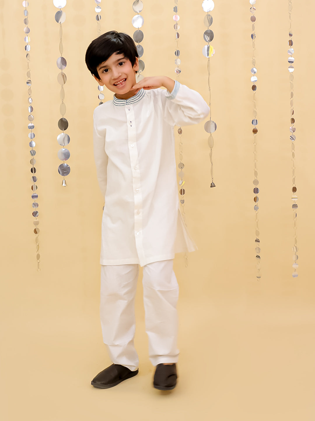 Shor-Gul White Kurta Pyjama Set For Boys