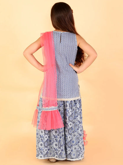 Girls stylish Folklore printed kurta with ghaghra &amp; dupatta set